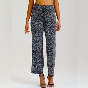 89th + Madison Wide Leg Drawstring Pants size medium